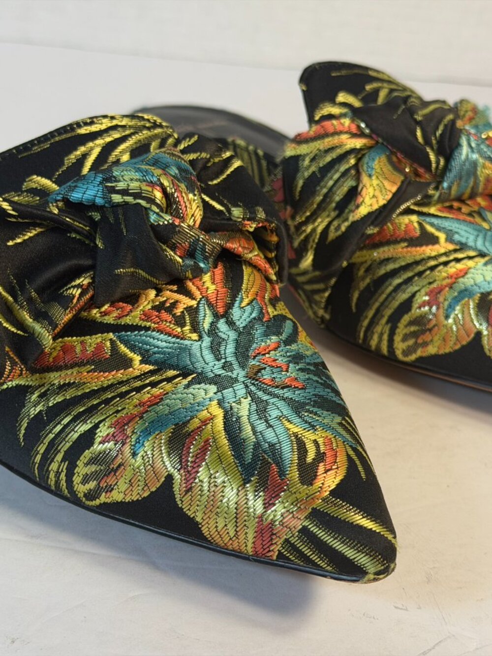 Women's size 8.5 Floral Fabric shoes - Picture 9 of 16